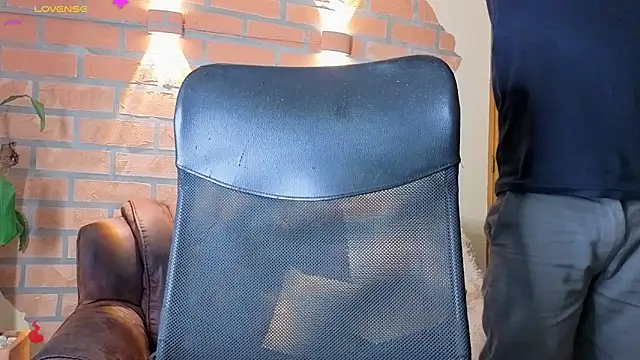 Snapshot of mister_eithan chatting on 02-26-26, 02:10 mister eithan online show from 02-26-26, 02:10