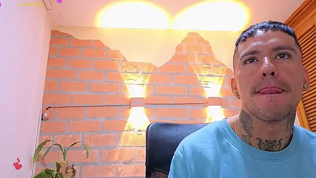 Snapshot of mister_eithan chatting on 03-07-26, 02:08 mister eithan online show from 03-07-26, 02:08