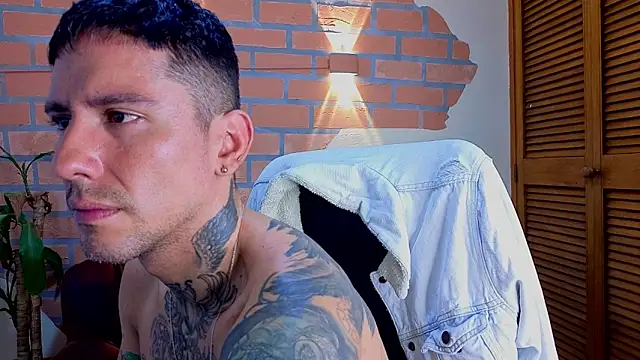 Snapshot of mister_eithan chatting on 03-14-26, 02:06 mister eithan online show from 03-14-26, 02:06