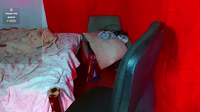 Snapshot of latin_princess_12 chatting on 02-06-26, 02:20 latin princess 12 online show from 02-06-26, 02:20