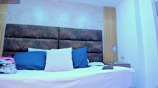 Afrodita Greenn online show from 04-23-26, 12:29