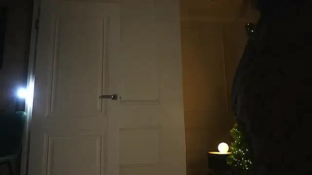 Snapshot of Ilona_Hariss chatting on 03-11-26, 04:13 Ilona Hariss online show from 03-11-26, 04:13