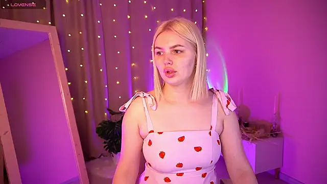 AmeliaWeells online show from 04-10-26, 02:28