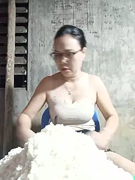 Snapshot of Nuna_689 chatting on 06-12-26, 10:52 Nuna 689 online show from 06-12-26, 10:52