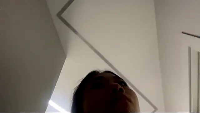 Snapshot of SweetMiaXO chatting on 02-27-26, 10:59 SweetMiaXO online show from 02-27-26, 10:59