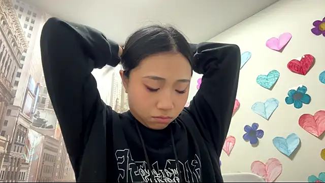 Snapshot of SweetMiaXO chatting on 03-13-26, 04:02 SweetMiaXO online show from 03-13-26, 04:02