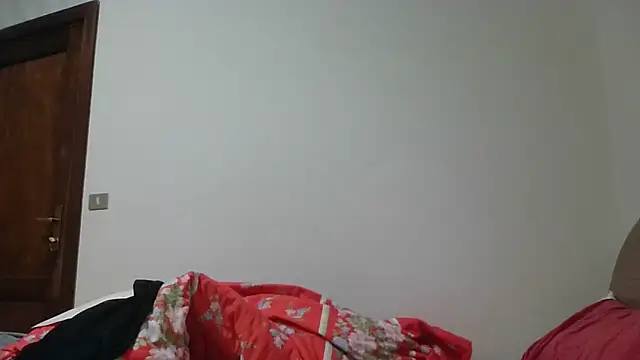 Snapshot of Miasexmilf chatting on 03-19-26, 05:17 Miasexmilf online show from 03-19-26, 05:17