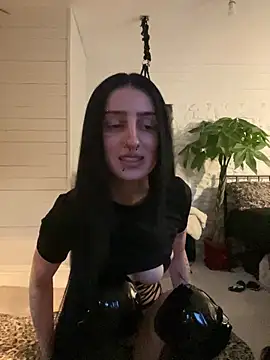 Snapshot of bellaxlauren chatting on 04-30-26, 07:42 bellaxlauren online show from 04-30-26, 07:42