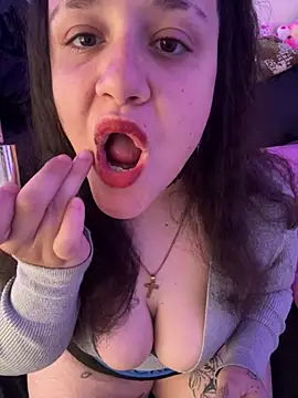 Snapshot of filthyaleks chatting on 03-12-26, 08:04 filthyaleks online show from 03-12-26, 08:04