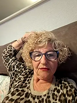 Snapshot of rosasuso chatting on 04-05-26, 06:38 rosasuso online show from 04-05-26, 06:38