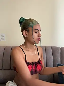 Snapshot of baby_julieta5 chatting on 07-19-26, 02:10 baby julieta5 online show from 07-19-26, 02:10