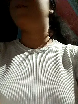 Snapshot of Ailen-cute chatting on 02-19-26, 06:31 Ailen-cute online show from 02-19-26, 06:31