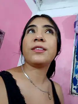 Snapshot of Ailen-cute chatting on 03-11-26, 03:45 Ailen-cute online show from 03-11-26, 03:45