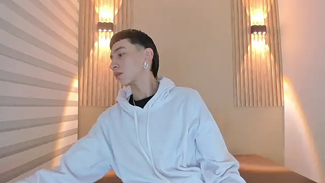 Snapshot of lian_cameron chatting on 02-03-26, 04:10 lian cameron online show from 02-03-26, 04:10