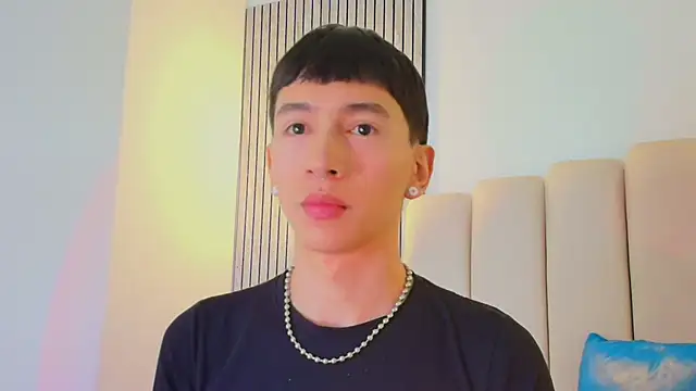 lian cameron online show from 04-28-26, 03:55