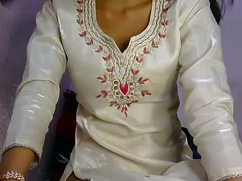 angelpriya  online show from 04-23-26, 07:16