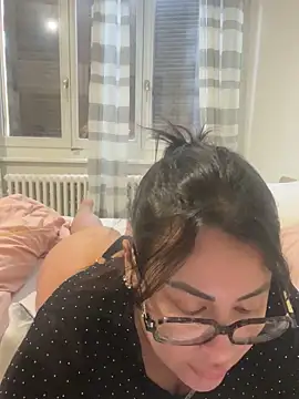 Snapshot of Melissa-suisse chatting on 02-28-26, 01:23 Melissa-suisse online show from 02-28-26, 01:23