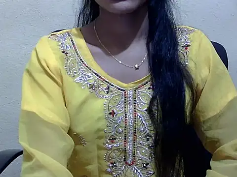 Snapshot of Khushi_v chatting on 03-01-26, 02:41 Khushi v online show from 03-01-26, 02:41