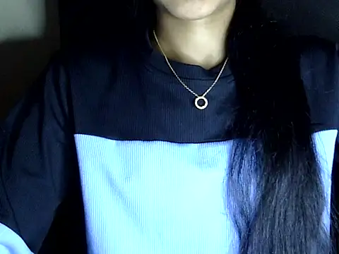 Snapshot of Khushi_v chatting on 03-04-26, 05:41 Khushi v online show from 03-04-26, 05:41