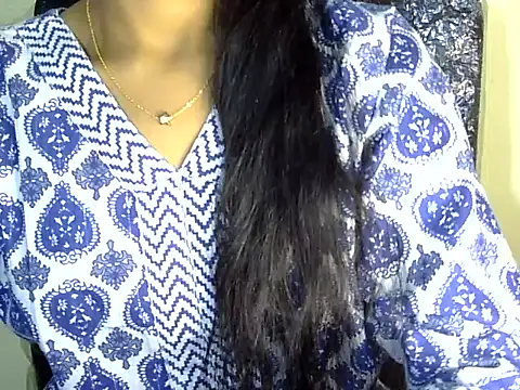 Snapshot of Khushi_v chatting on 03-12-26, 05:41 Khushi v online show from 03-12-26, 05:41