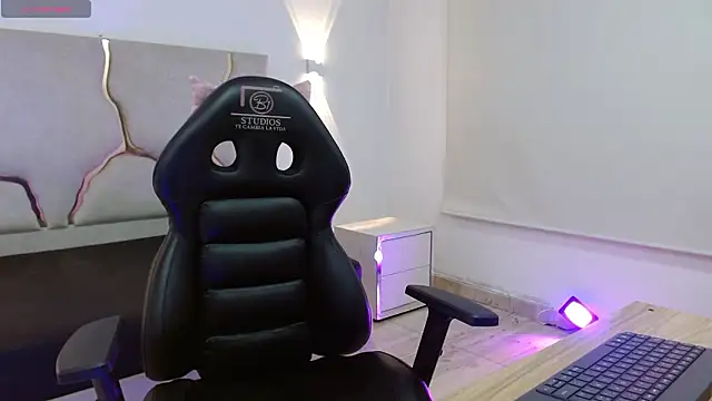 TINY TAY online show from 03-07-26, 11:40