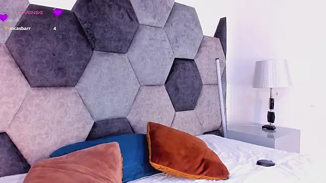 Snapshot of DulceJones chatting on 03-10-26, 09:42 DulceJones online show from 03-10-26, 09:42