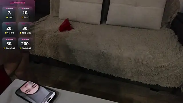 Snapshot of s00nie chatting on 02-12-26, 06:03 s00nie online show from 02-12-26, 06:03