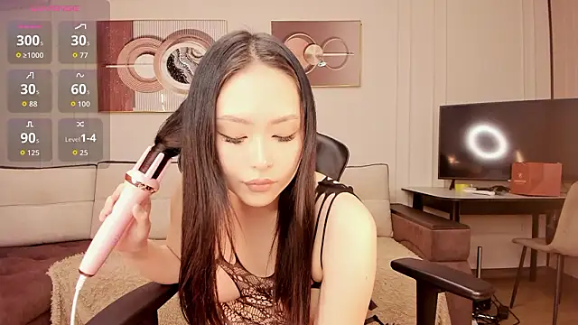 Snapshot of s00nie chatting on 03-08-26, 11:25 s00nie online show from 03-08-26, 11:25