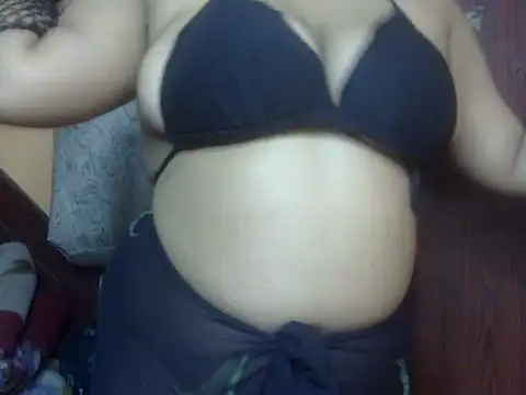 Snapshot of Samaira_Juicy143 chatting on 03-17-26, 08:45 Samaira Juicy143 online show from 03-17-26, 08:45