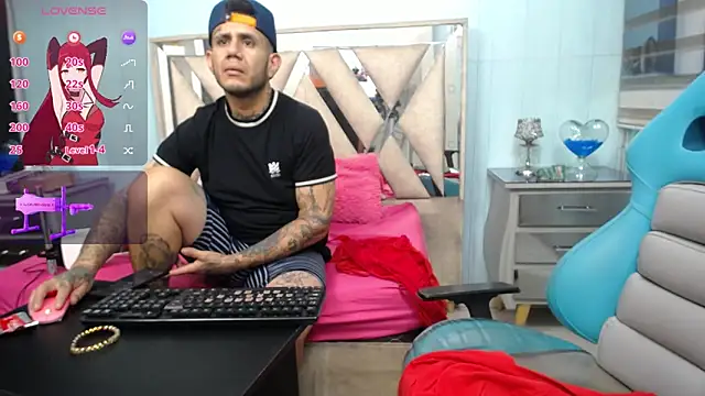 allison max tattoo online show from 02-13-26, 01:34