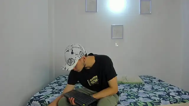 Vlad  night online show from 03-25-26, 03:34