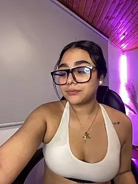 Snapshot of Violetta_pinkk1 chatting on 03-06-26, 12:18 Violetta pinkk1 online show from 03-06-26, 12:18