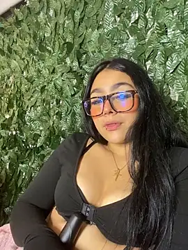 Snapshot of Violetta_pinkk1 chatting on 03-13-26, 05:47 Violetta pinkk1 online show from 03-13-26, 05:47