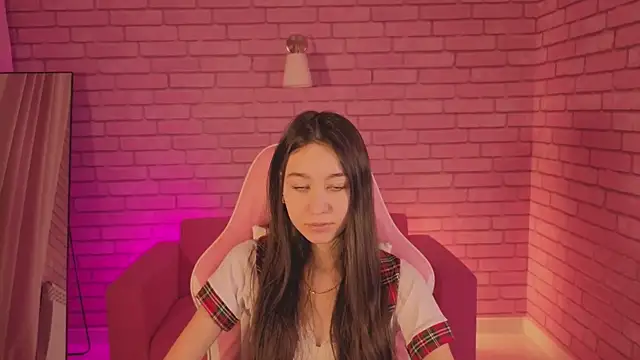 Snapshot of Nicole_Brownie chatting on 02-14-26, 01:13 Nicole Brownie online show from 02-14-26, 01:13