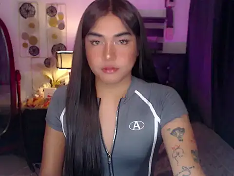 Snapshot of Katezorah chatting on 02-03-26, 01:05 Katezorah online show from 02-03-26, 01:05