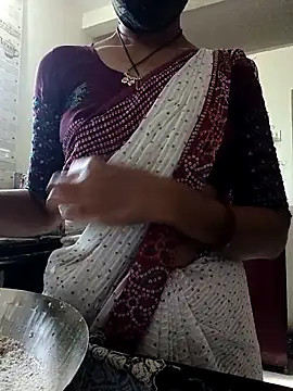 Snapshot of desicpl26 chatting on 03-04-26, 06:19 desicpl26 online show from 03-04-26, 06:19