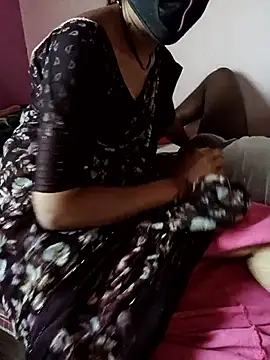 Snapshot of desicpl26 chatting on 03-12-26, 10:10 desicpl26 online show from 03-12-26, 10:10