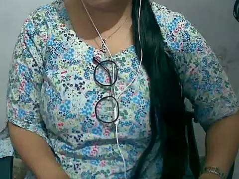 Cute Aliyaa online show from 03-16-26, 09:57