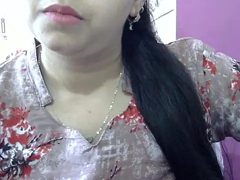 Cute Aliyaa online show from 04-30-26, 09:48