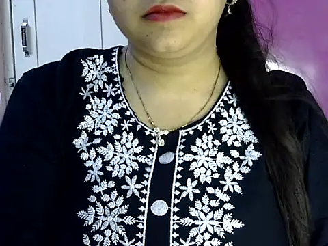 Cute Aliyaa online show from 05-21-26, 01:51