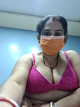 Snapshot of diyam4002 chatting on 02-08-26, 08:45 diyam4002 online show from 02-08-26, 08:45