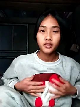 Hoa-tuylip online show from 02-20-26, 06:37