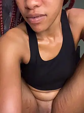 Snapshot of Hot_Mess18 chatting on 02-02-26, 07:01 Hot Mess18 online show from 02-02-26, 07:01