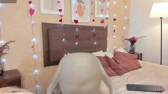 SalomeStorm  online show from 02-21-26, 05:03