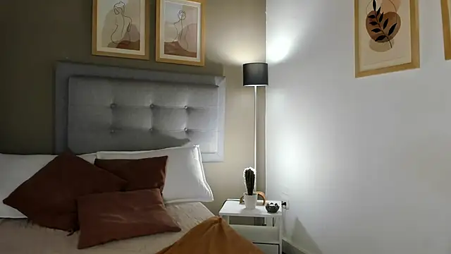 SalomeStorm  online show from 03-04-26, 04:13