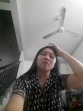 Snapshot of Heo_xxinhxx chatting on 02-01-26, 04:27 Heo xxinhxx online show from 02-01-26, 04:27