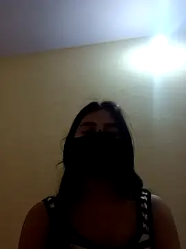 Snapshot of Mahira-- chatting on 06-14-26, 12:19 Mahira-- online show from 06-14-26, 12:19