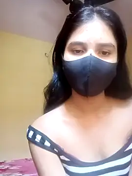 Snapshot of Mahira-- chatting on 06-17-26, 04:59 Mahira-- online show from 06-17-26, 04:59