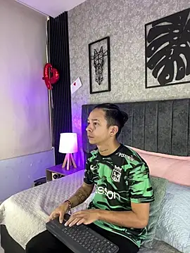 bliinkii and luka  online show from 03-29-26, 01:44