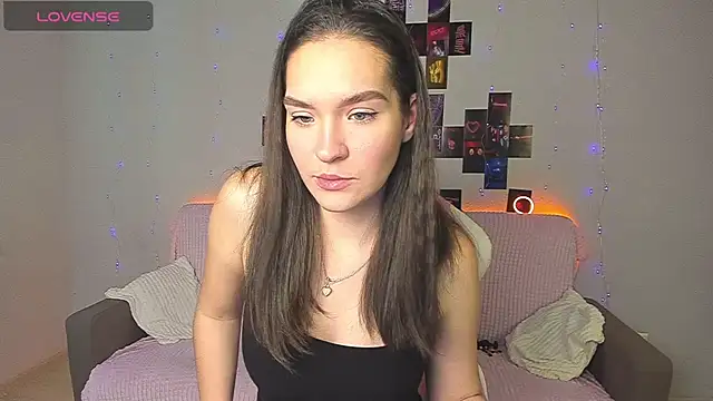 Snapshot of Lola_Doll_x chatting on 03-14-26, 03:45 Lola Doll x online show from 03-14-26, 03:45